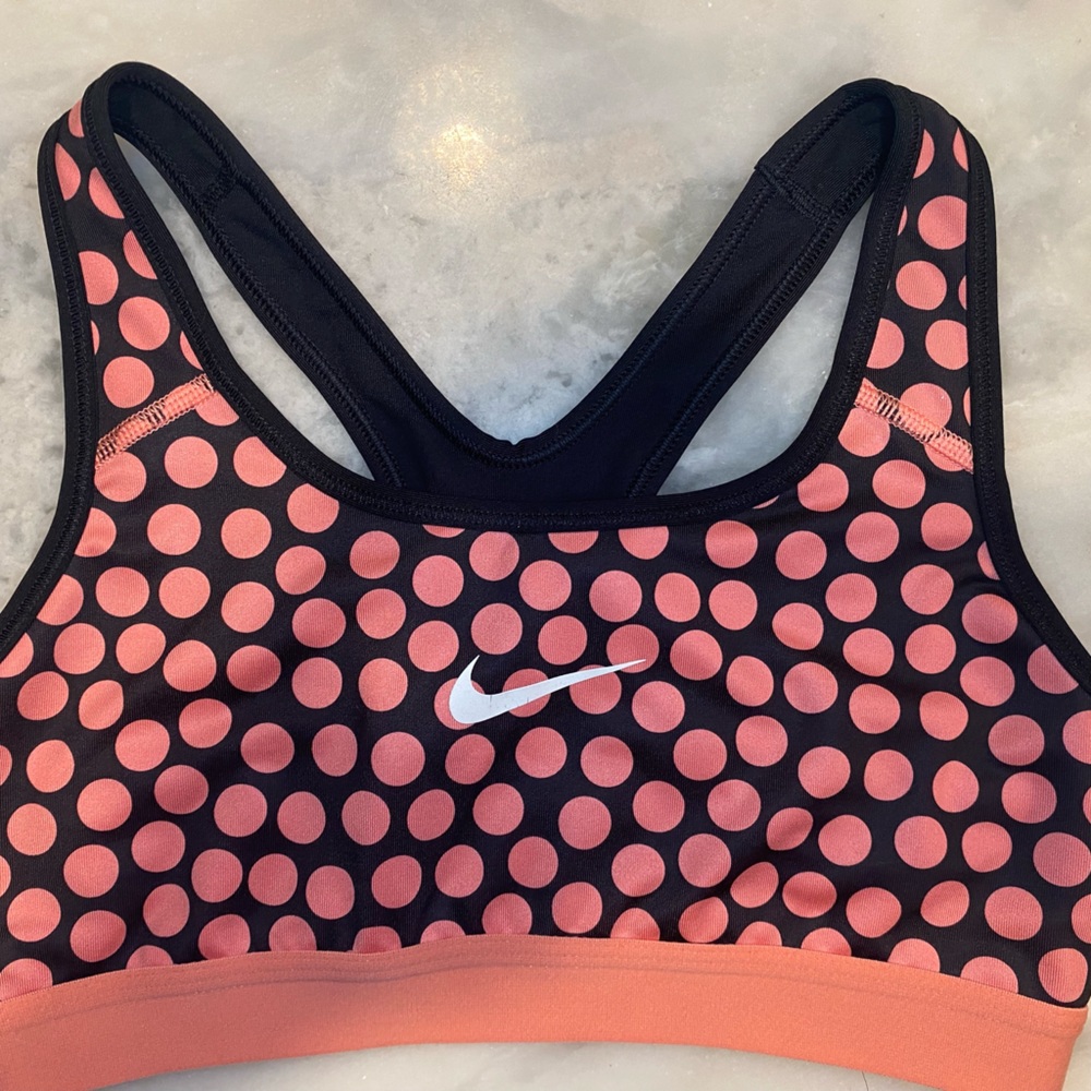 NWOT Nike Sports Bra! Black with Peach Polka Dots 🍑🖤